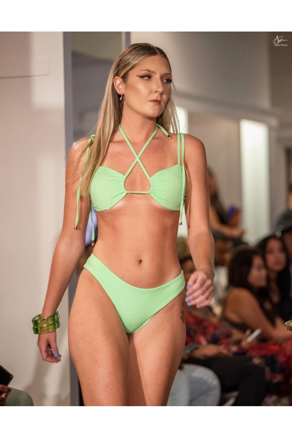 Anniki Shoulder Tie Bikini Top